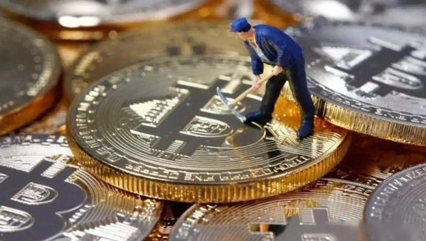 An overview of a bustling mining farm, showcasing the infrastructure that supports efficient Kaspa mining and hosting